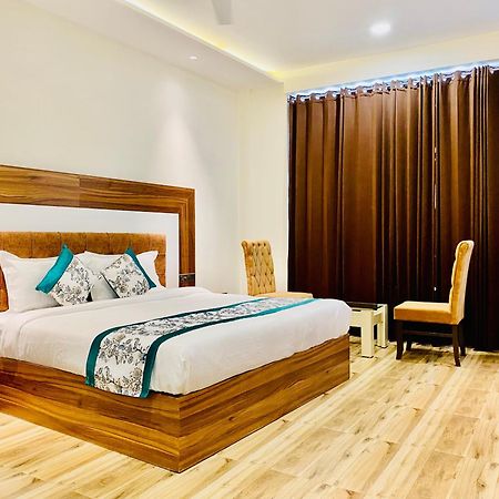 Hotel White House 350 Mtr From Golden Temple Amritsar Eksteriør bilde