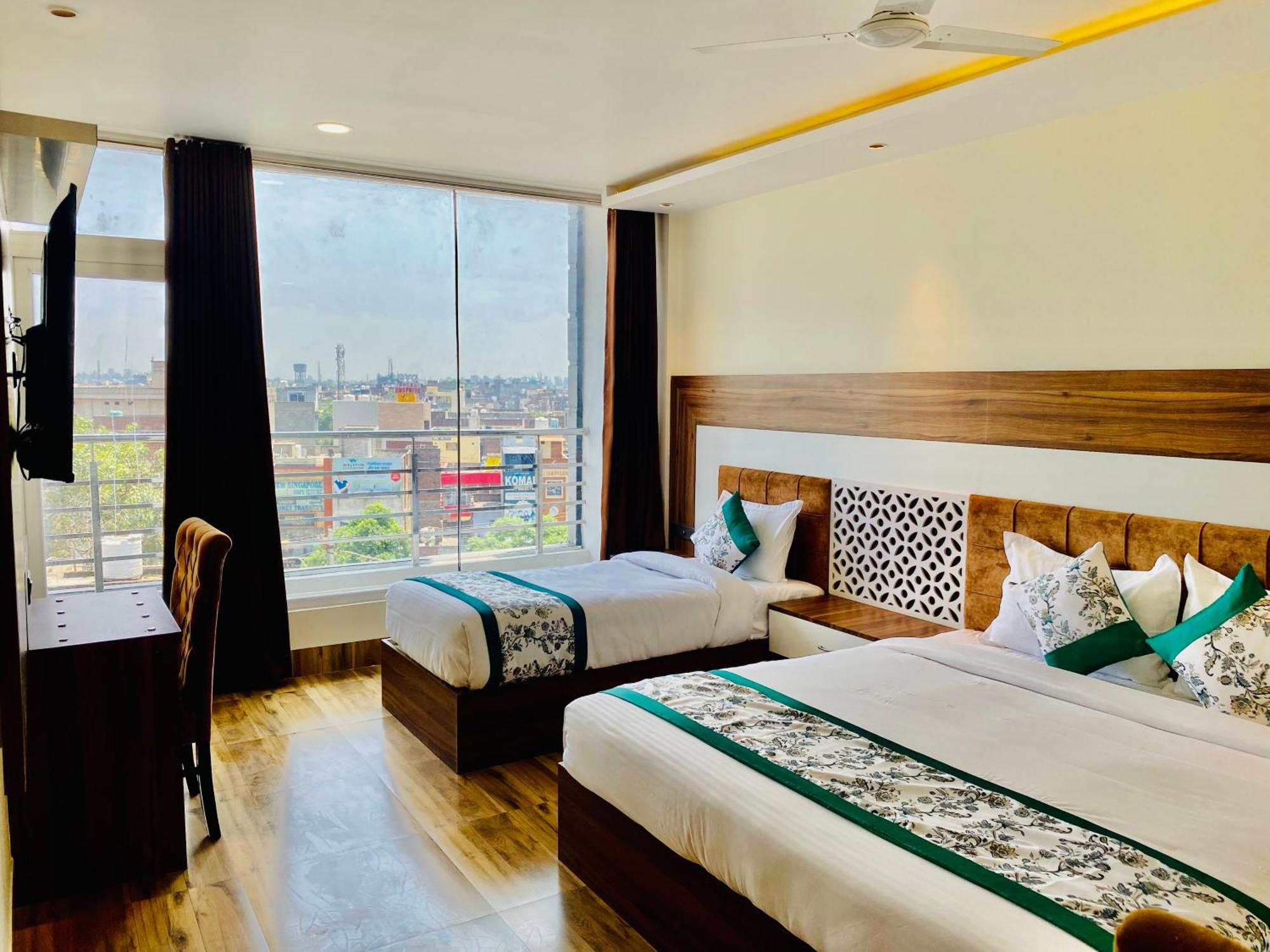 Hotel White House 350 Mtr From Golden Temple Amritsar Eksteriør bilde
