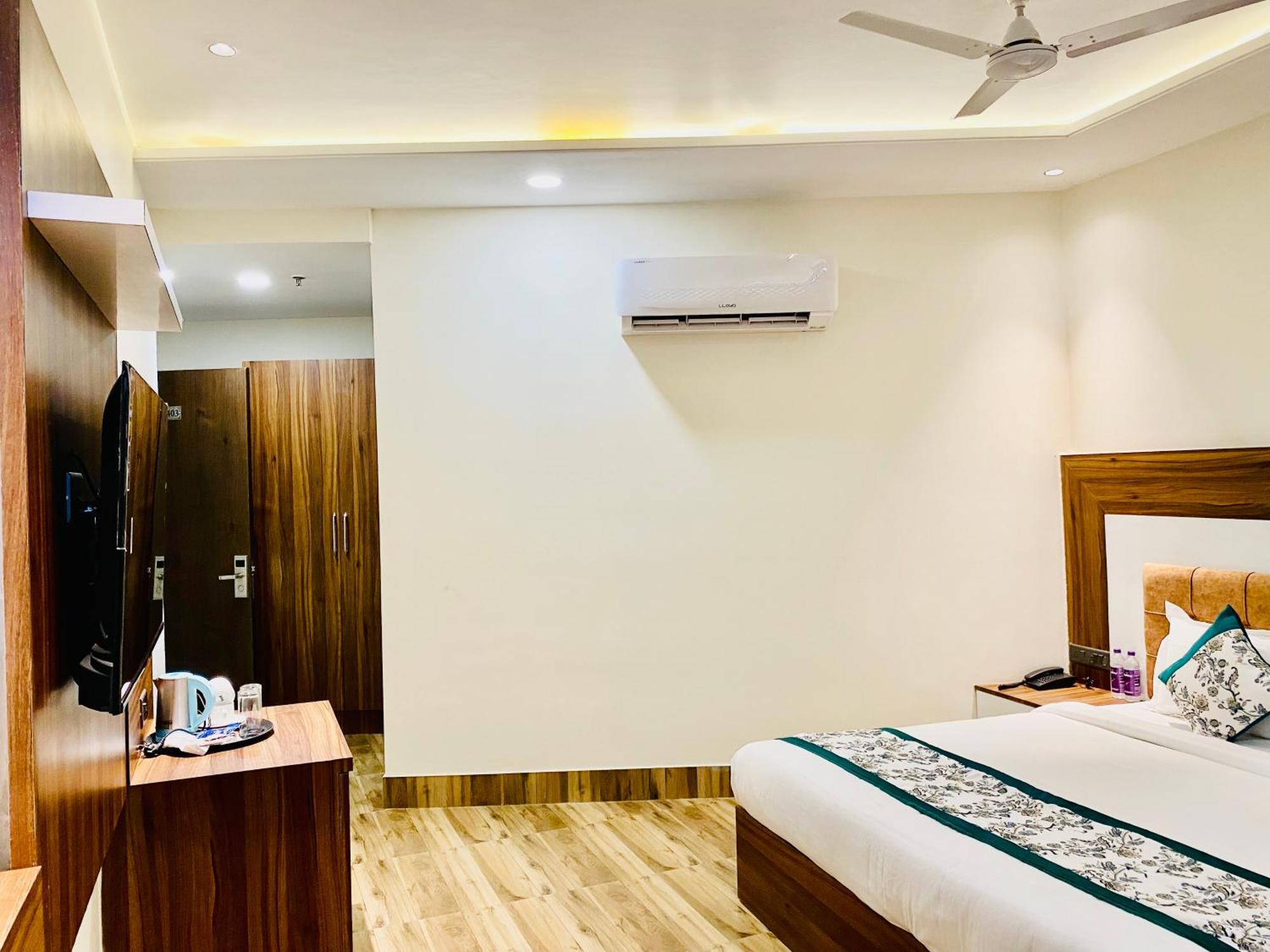 Hotel White House 350 Mtr From Golden Temple Amritsar Eksteriør bilde