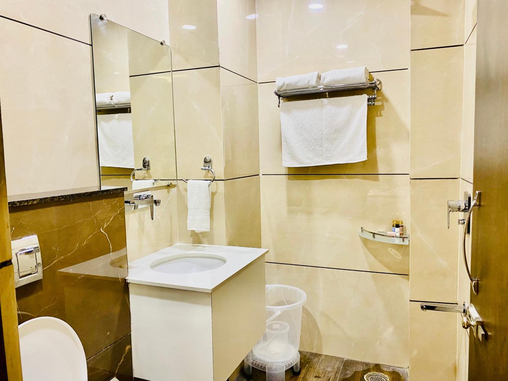 Hotel White House 350 Mtr From Golden Temple Amritsar Eksteriør bilde